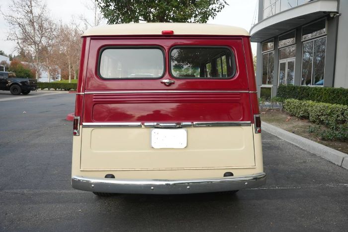 Jeep-1952-RedTan-2