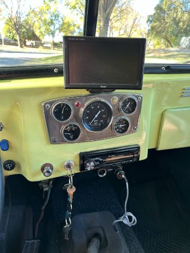 Jeep-1957-4