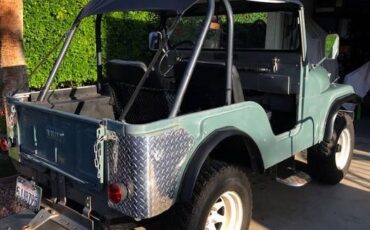 Jeep-1957-Gray