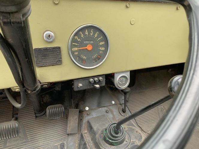Jeep-1968-Green-Black-11