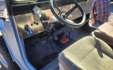 Jeep-1970-Gray-8