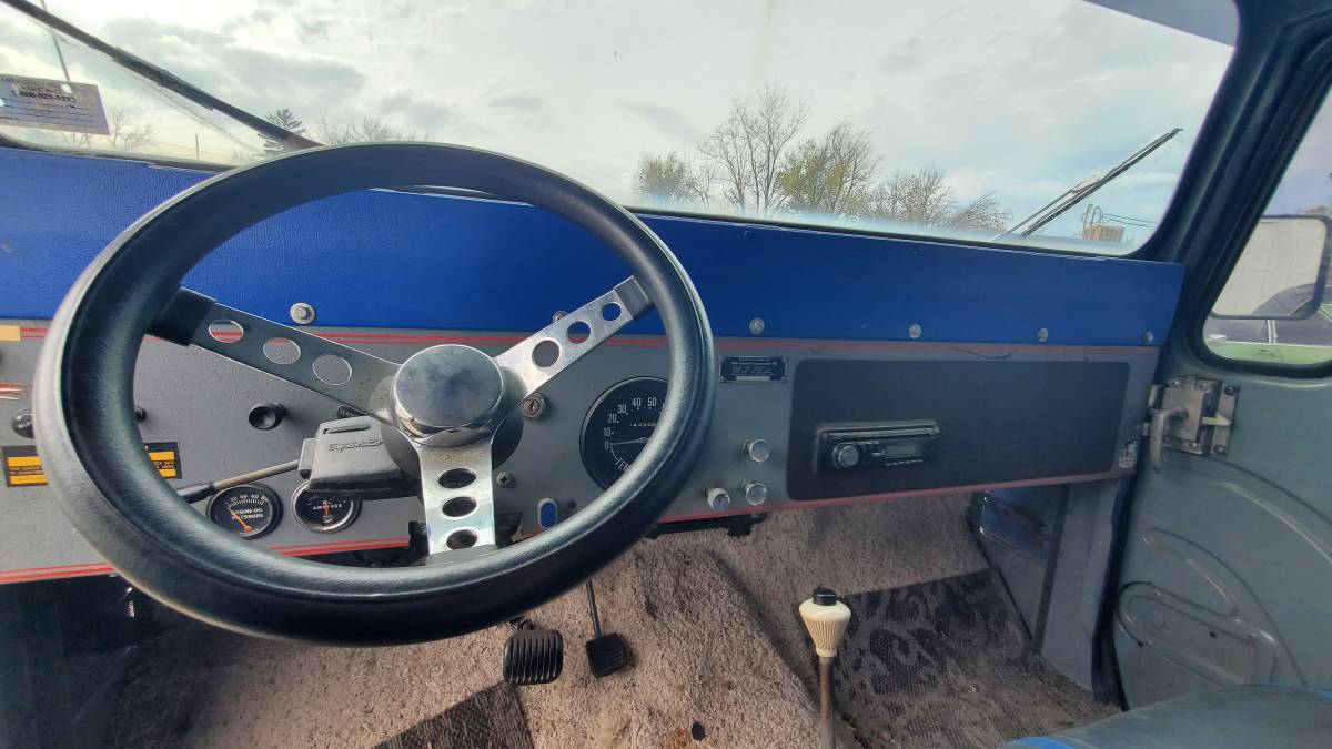 Jeep-1970-blue-4