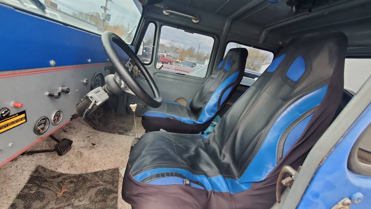 Jeep-1970-blue-5