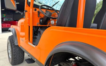 Jeep-CJ-1973-SUV-11