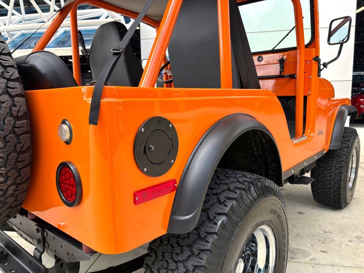 Jeep-CJ-1973-SUV-13