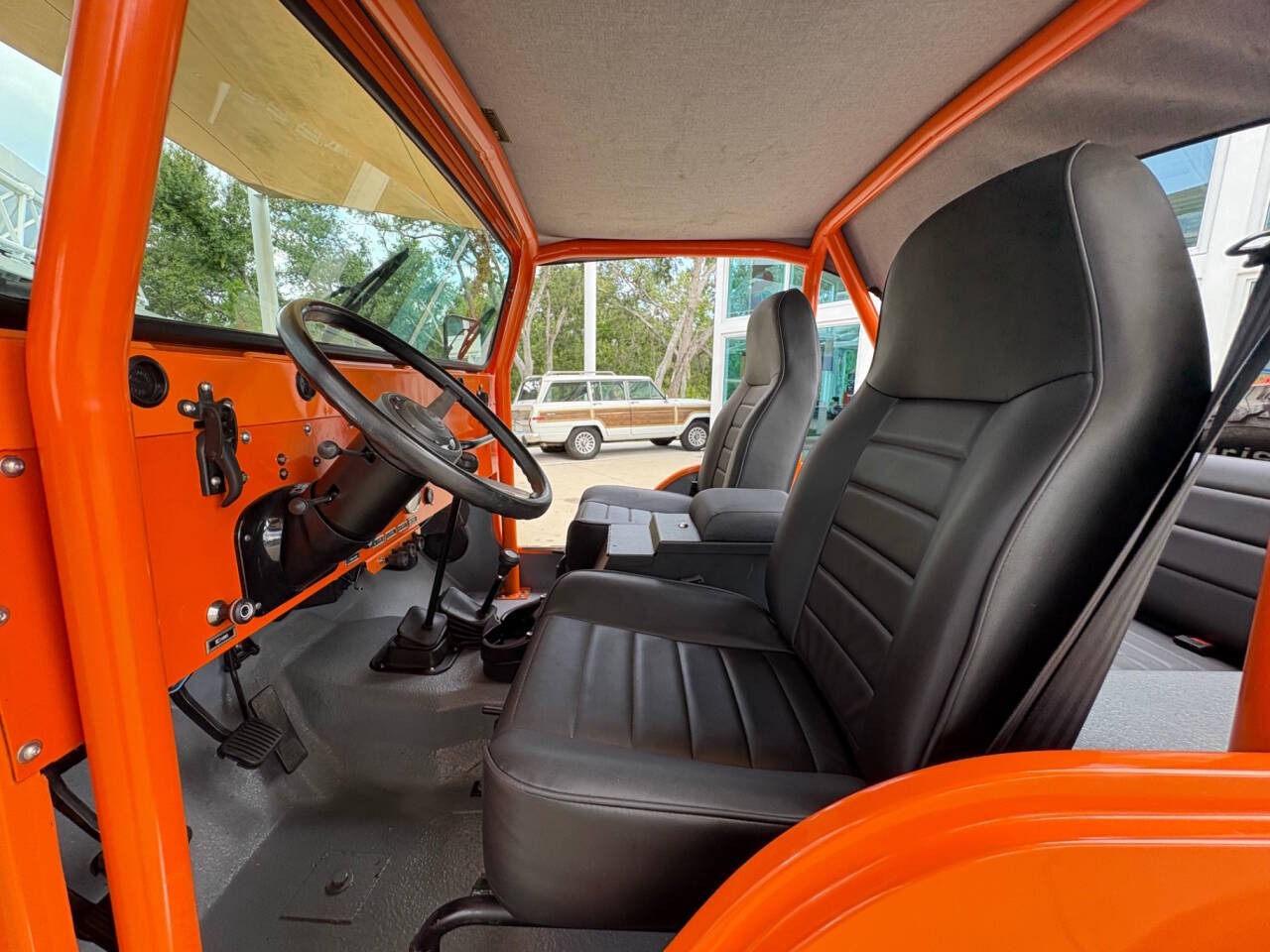 Jeep-CJ-1973-SUV-19