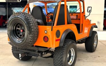 Jeep-CJ-1973-SUV-4