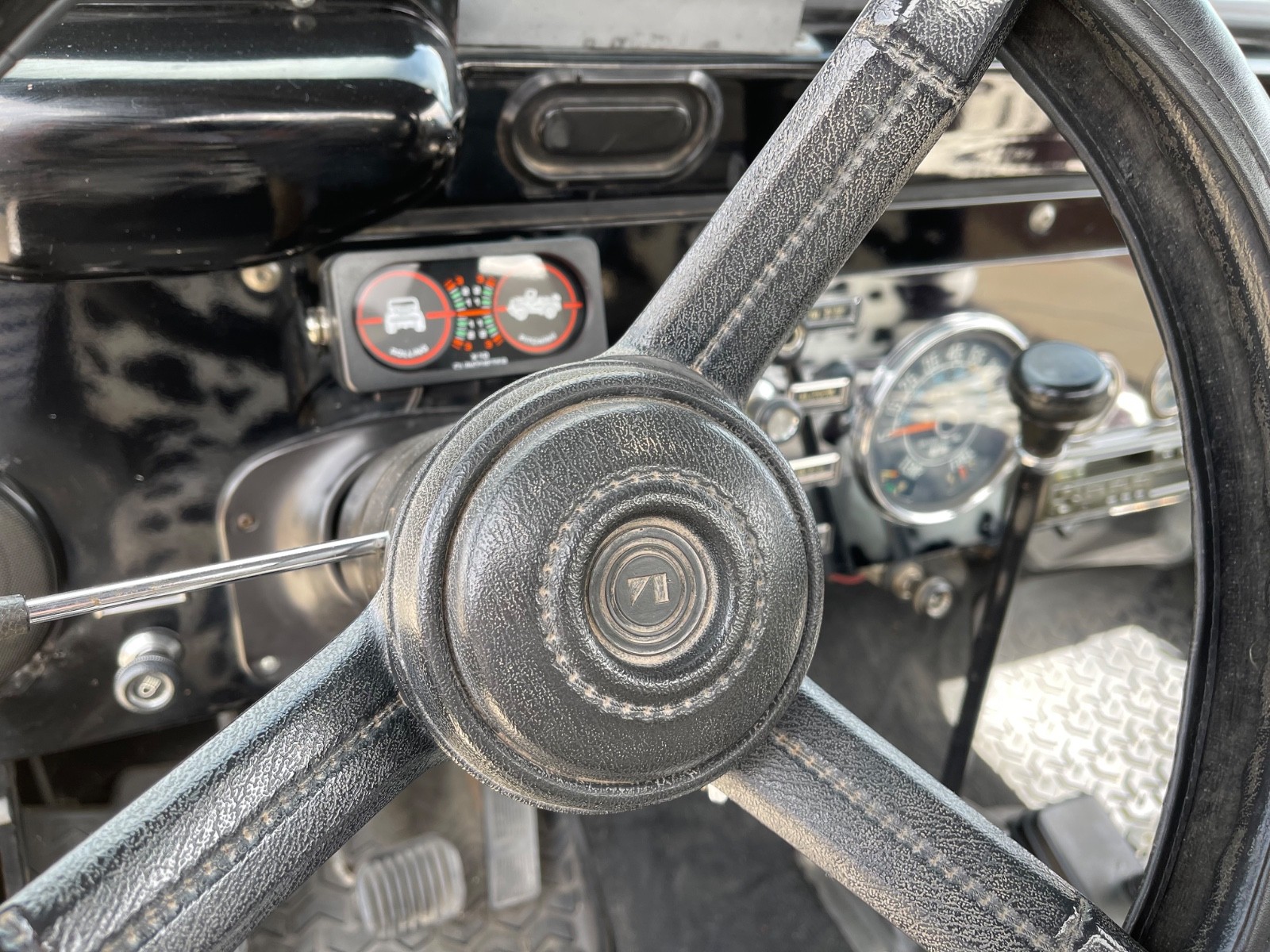 Jeep-CJ-1980-9