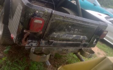 Jeep-CJ-1981-SUV-23
