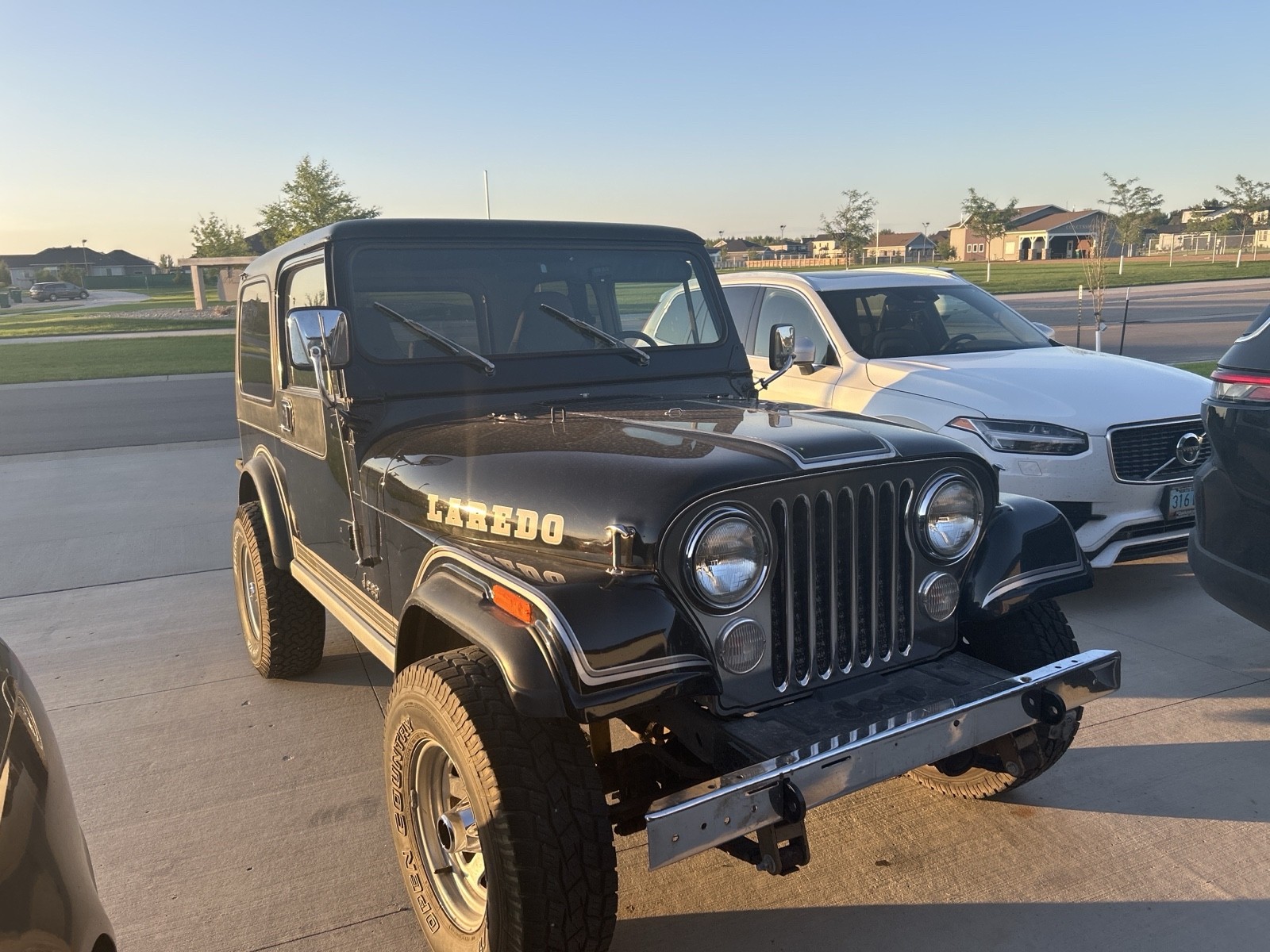 Jeep-CJ-1982-1