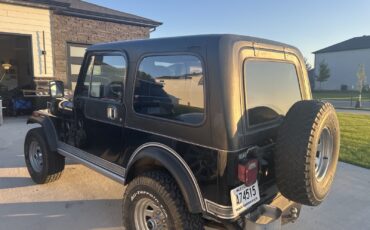 Jeep-CJ-1982-4