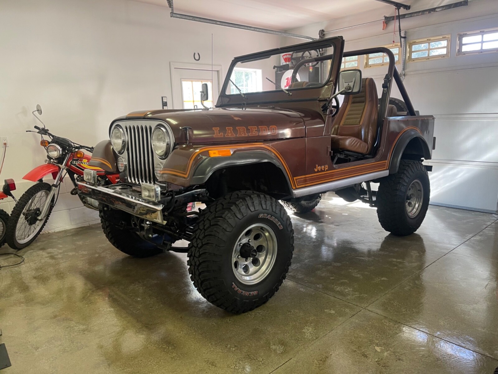 Jeep-CJ-1982-SUV-1