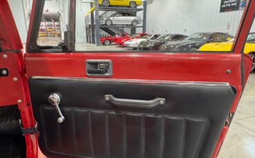 Jeep-CJ-1983-11
