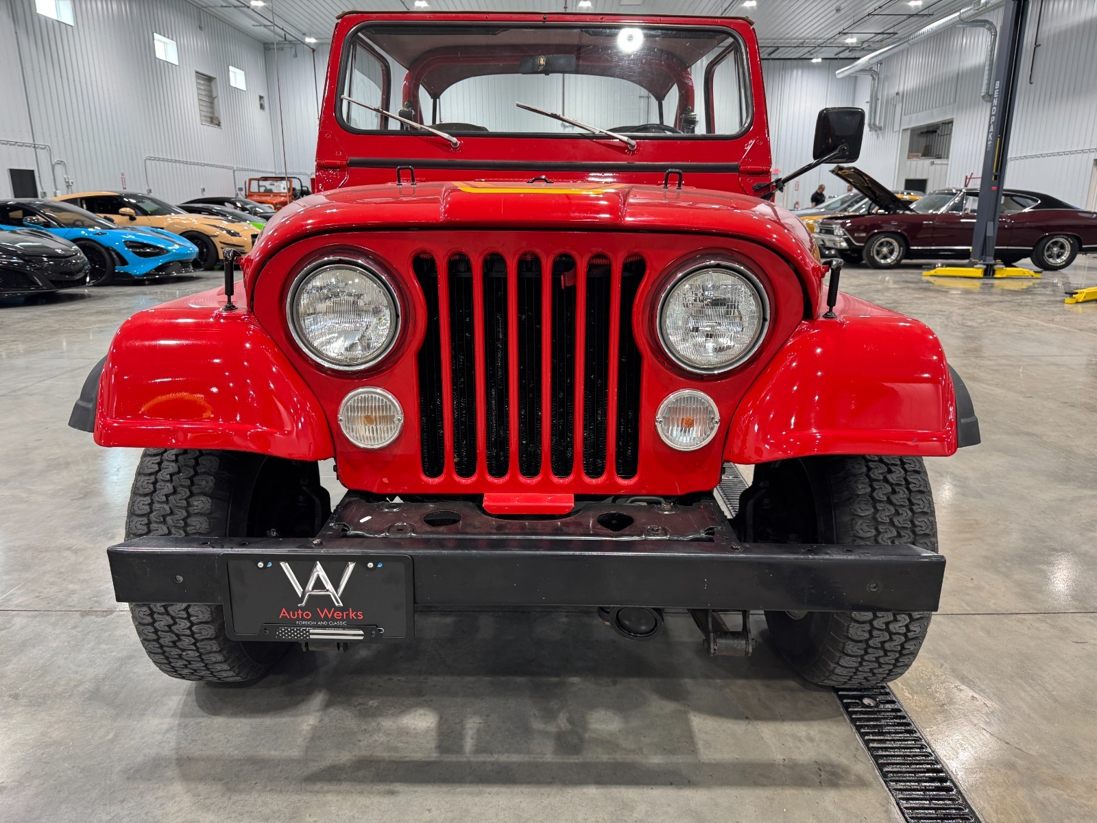 Jeep-CJ-1983-2
