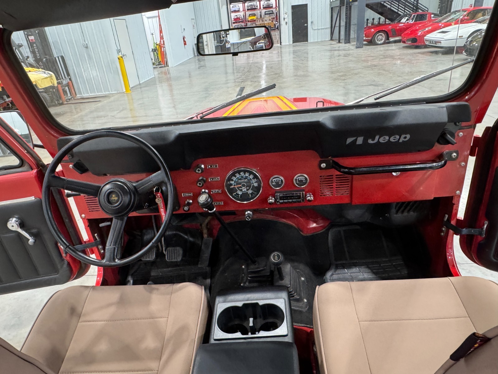 Jeep-CJ-1983-7