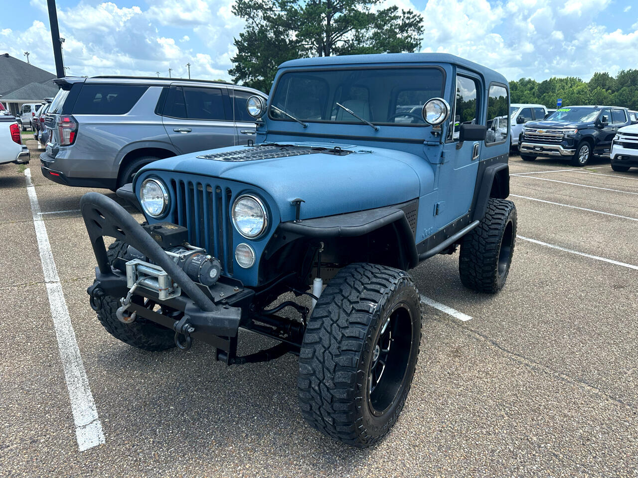 Jeep-CJ-1983-SUV-1