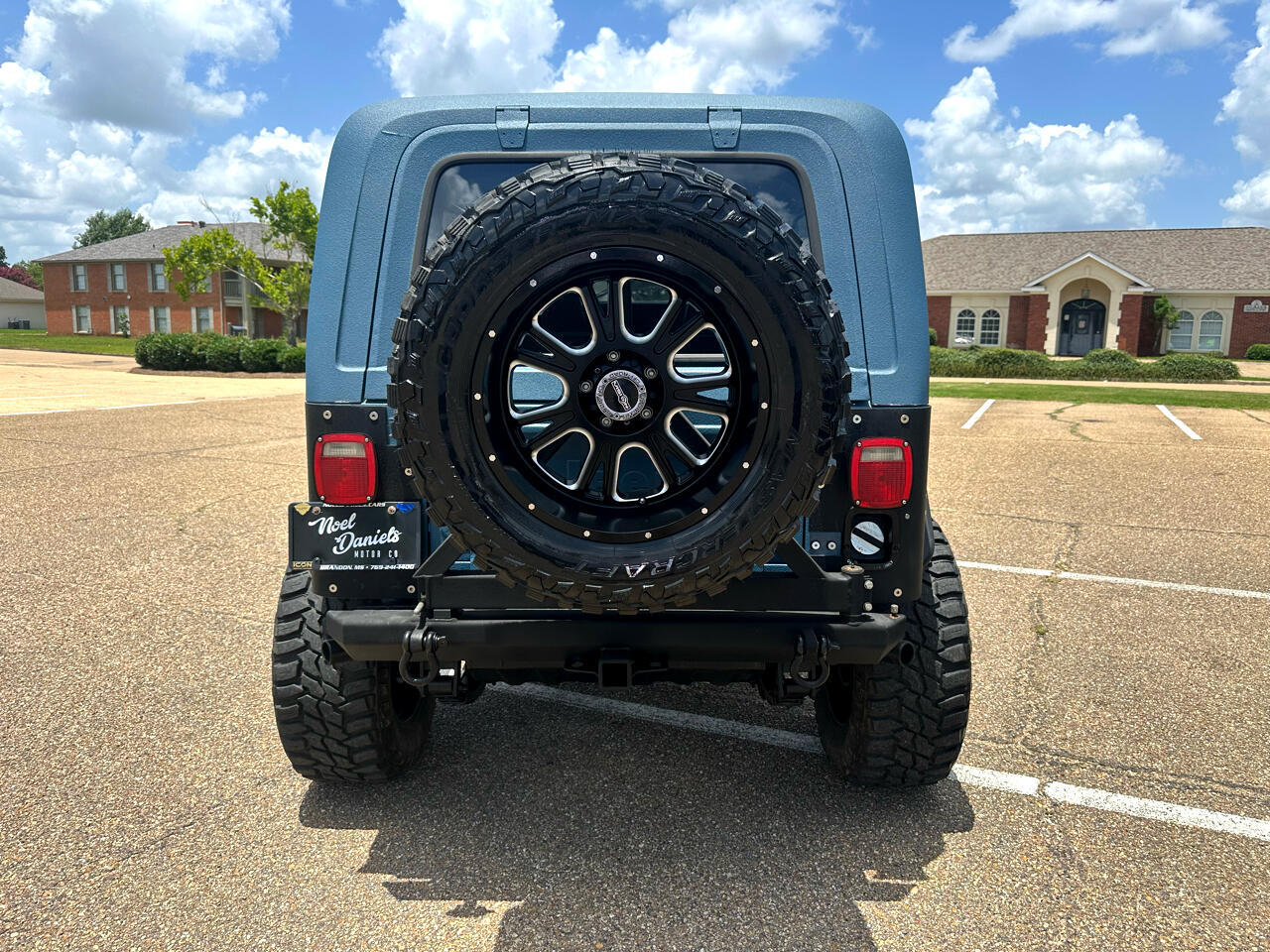Jeep-CJ-1983-SUV-16