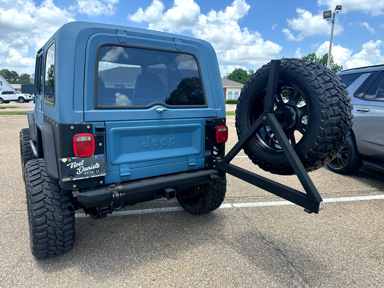 Jeep-CJ-1983-SUV-17