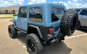 Jeep-CJ-1983-SUV-2