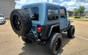 Jeep-CJ-1983-SUV-4