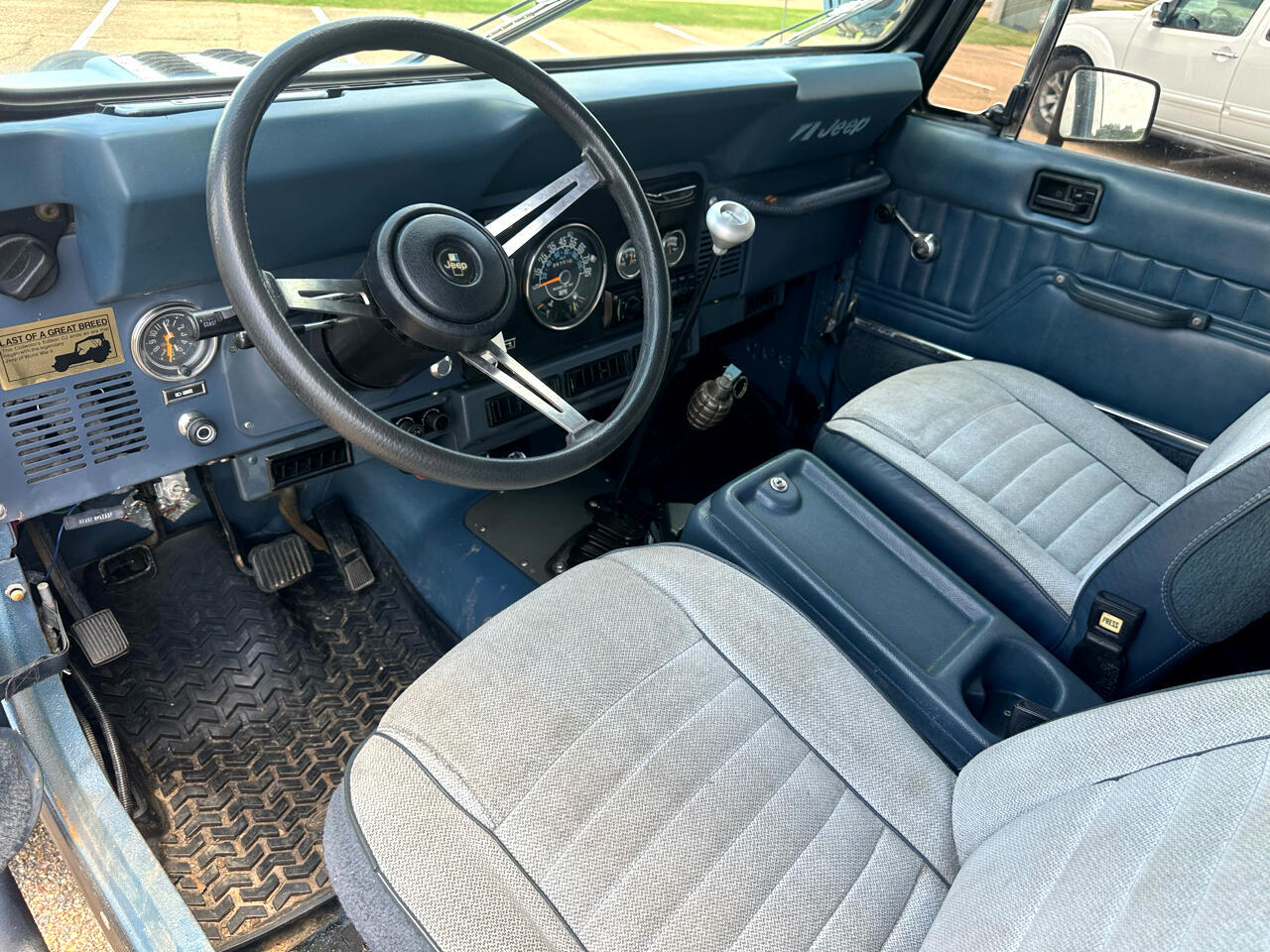 Jeep-CJ-1983-SUV-5