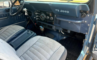 Jeep-CJ-1983-SUV-9