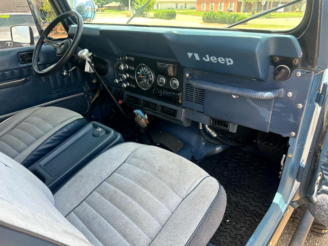 Jeep-CJ-1983-SUV-9