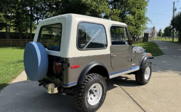 Jeep-CJ-7-1980-1