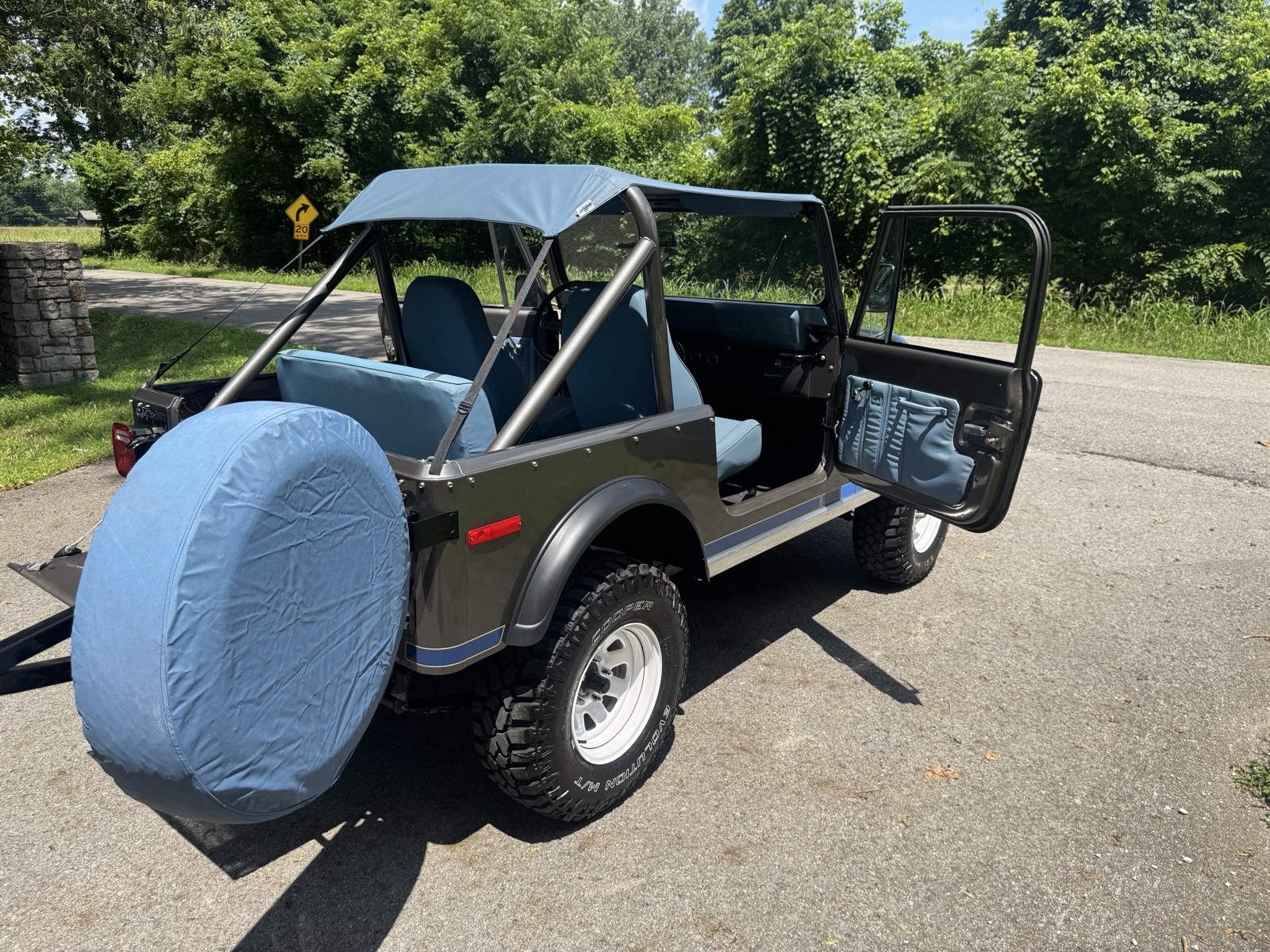 Jeep-CJ-7-1980-8