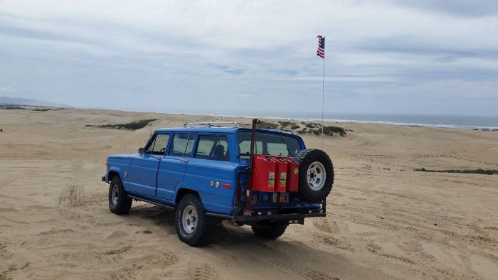 Jeep-Cherokee-1977-Blue-3