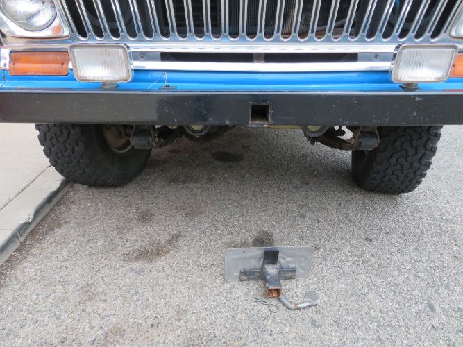 Jeep-Cherokee-1977-Blue-4