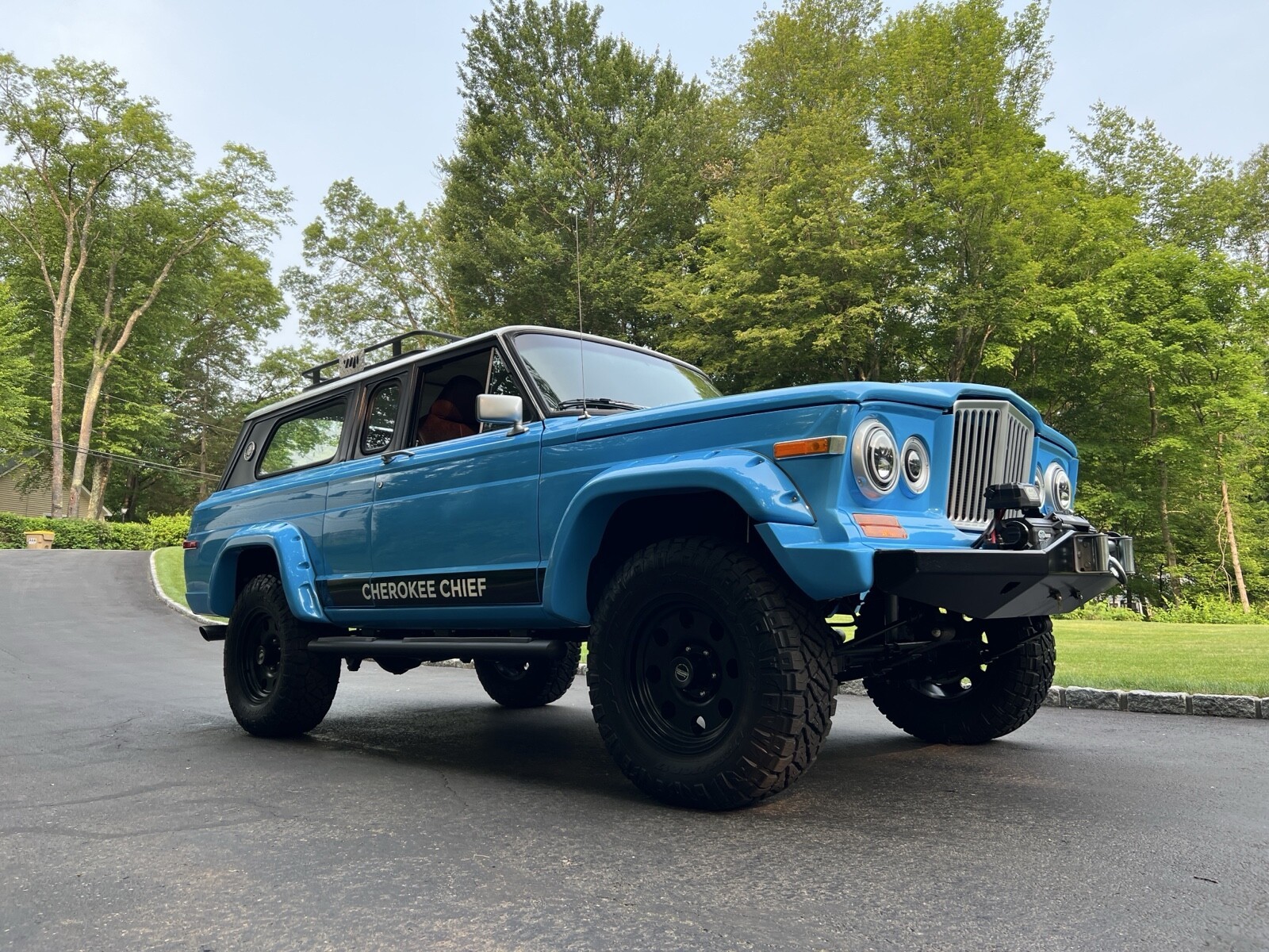 Jeep-Cherokee-1979-SUV-2