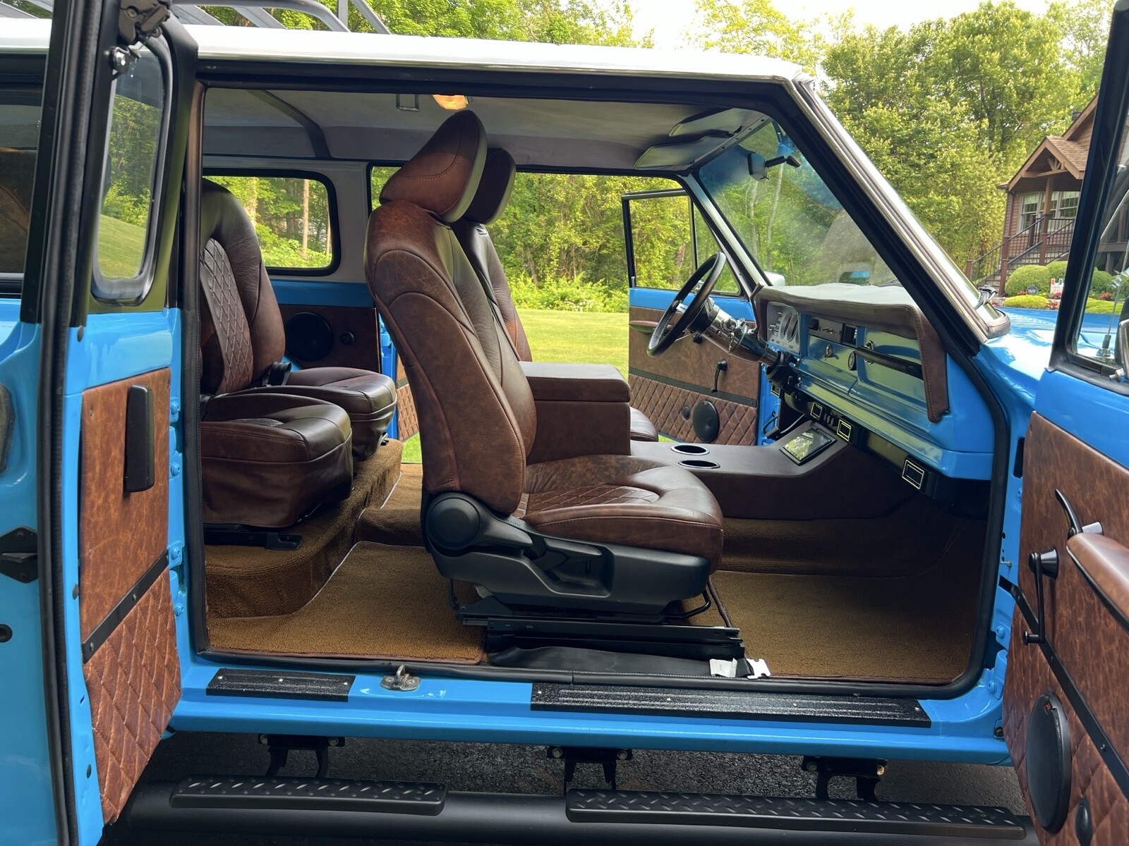 Jeep-Cherokee-1979-SUV-23