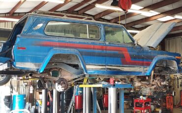 Jeep-Cherokee-1981-SUV-22