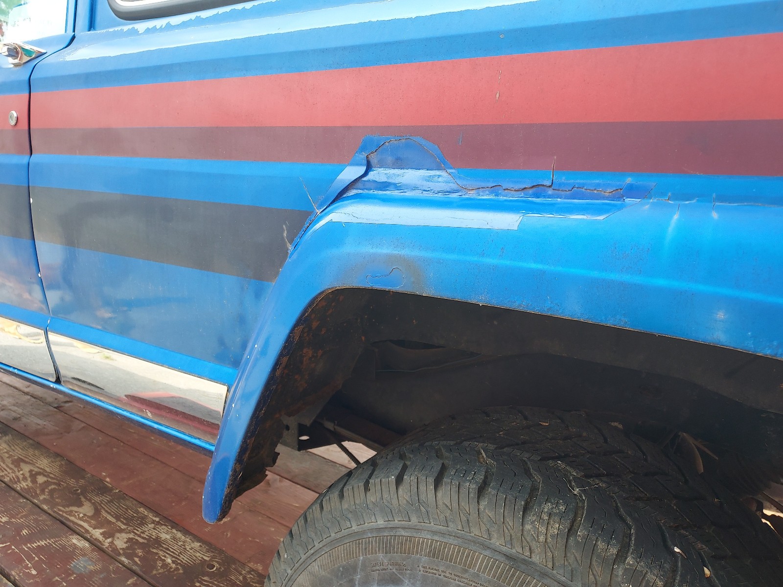 Jeep-Cherokee-1981-SUV-34