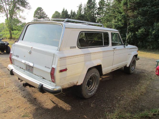 Jeep-Cherokee-1982-White-2
