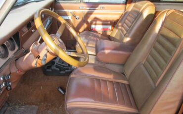 Jeep-Cherokee-1982-White-3