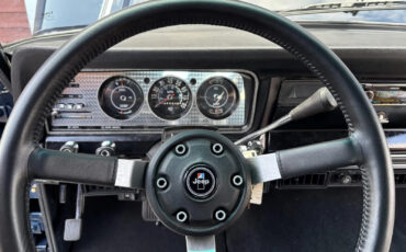 Jeep-Cherokee-1983-SUV-16