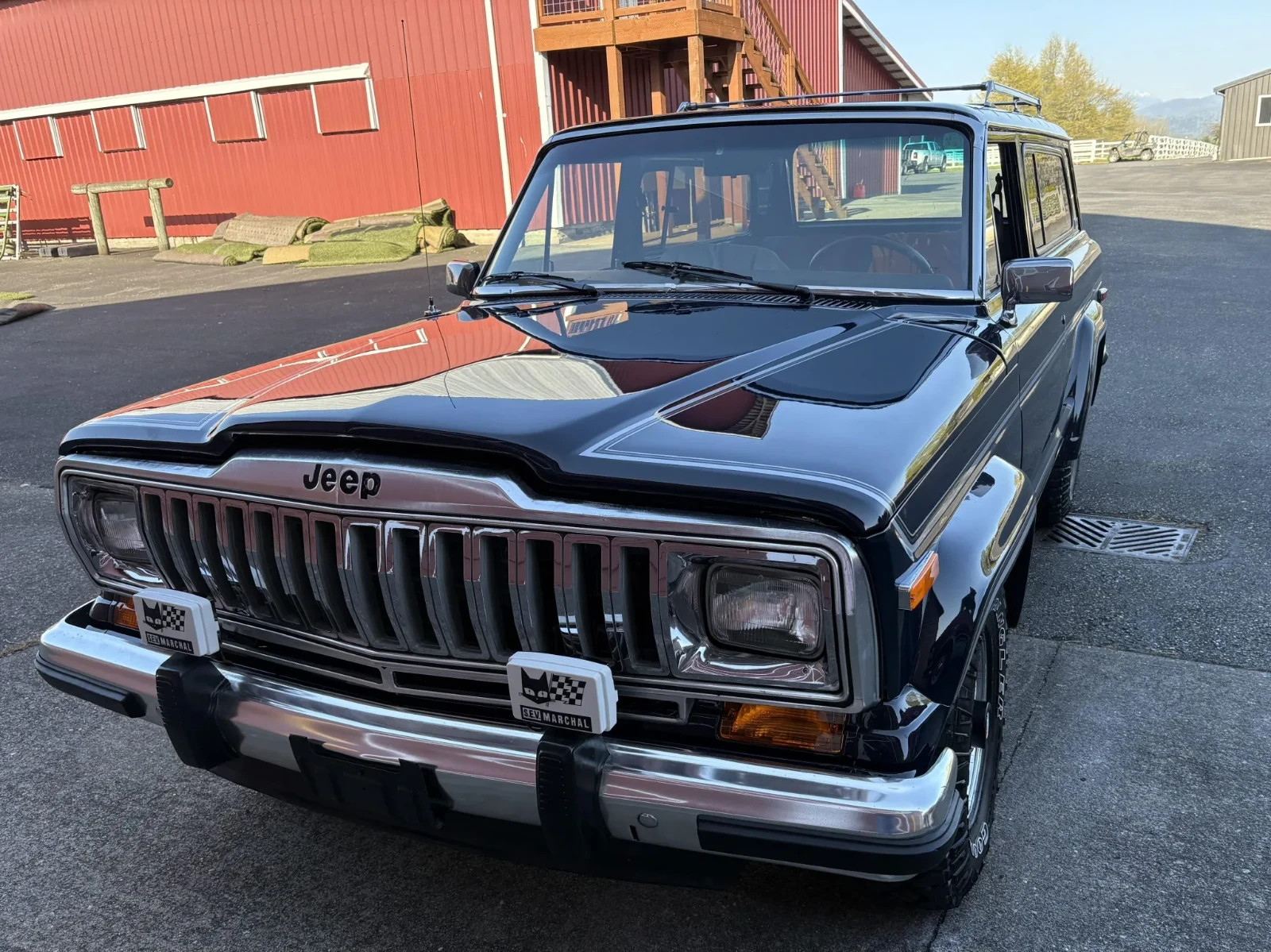 Jeep-Cherokee-1983-SUV-9