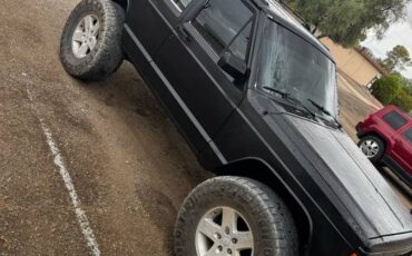 Jeep-Cherokee-1988-5