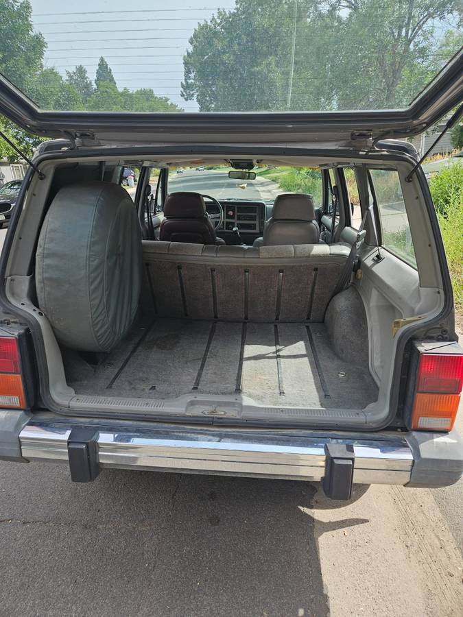 Jeep-Cherokee-1990-grey-12