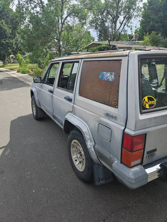 Jeep-Cherokee-1990-grey-5