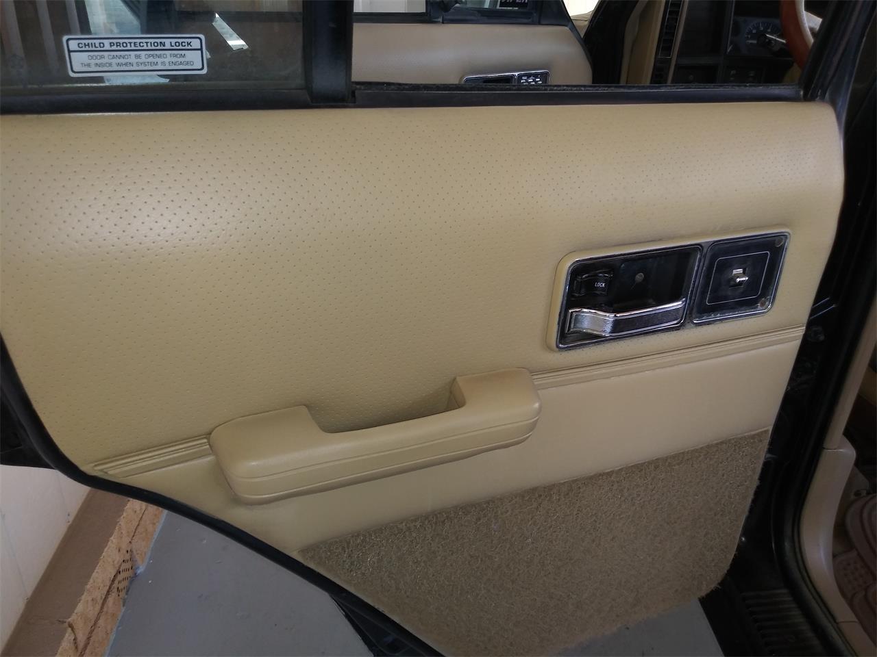 Jeep-Cherokee-1991-Black-Brown-33