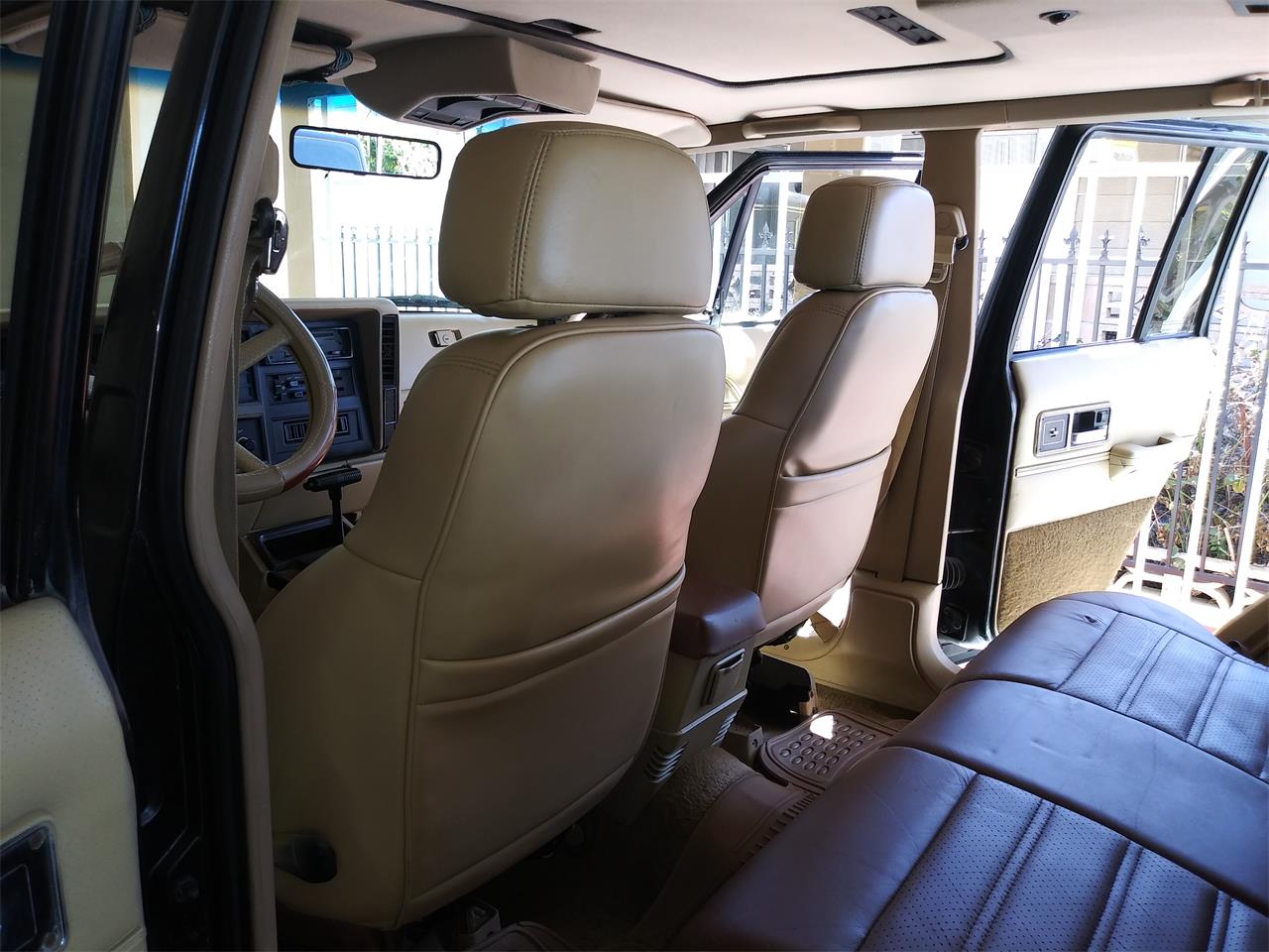 Jeep-Cherokee-1991-Black-Brown-34
