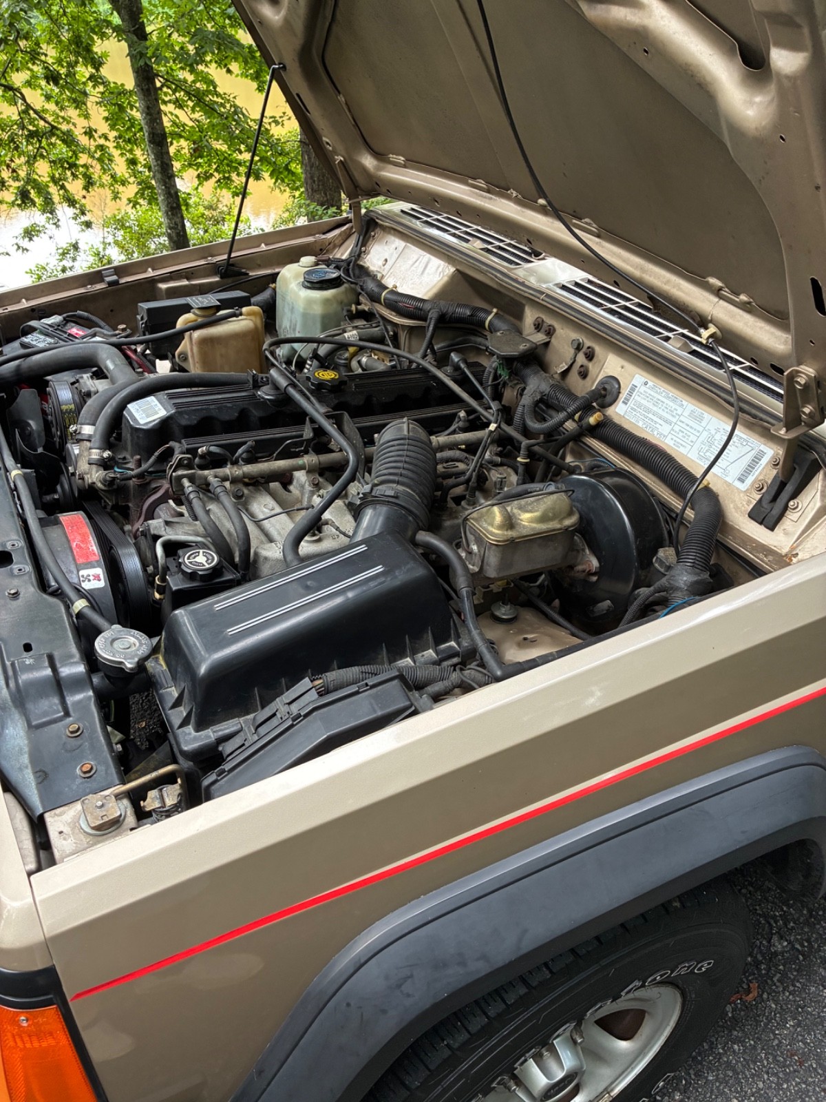 Jeep-Cherokee-1994-SUV-12