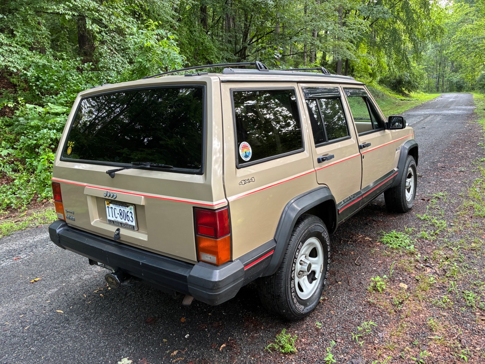 Jeep-Cherokee-1994-SUV-4