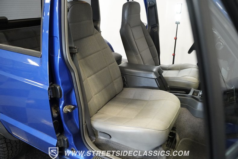 Jeep-Cherokee-1995-Brilliant-Blue-Metal-Gray-29