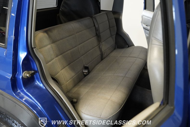 Jeep-Cherokee-1995-Brilliant-Blue-Metal-Gray-31