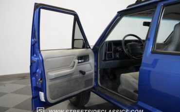 Jeep-Cherokee-1995-Brilliant-Blue-Metal-Gray-32