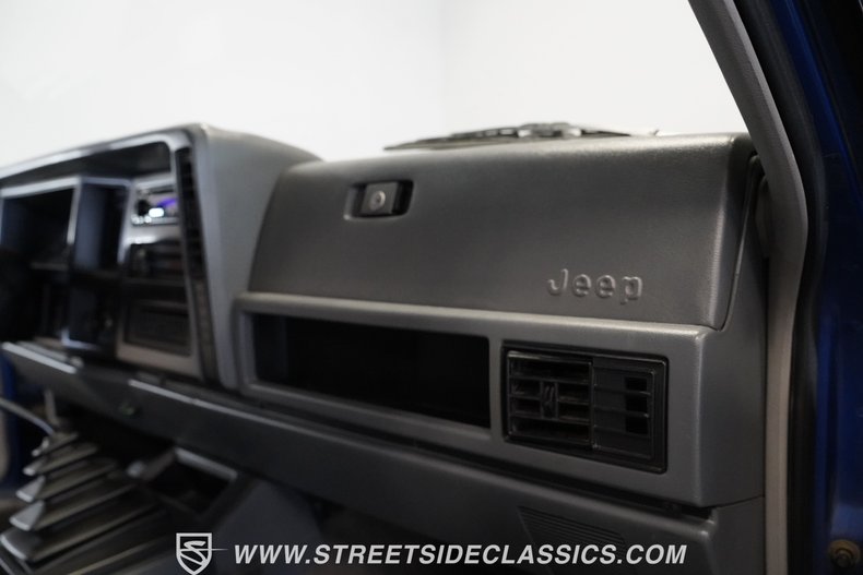 Jeep-Cherokee-1995-Brilliant-Blue-Metal-Gray-36